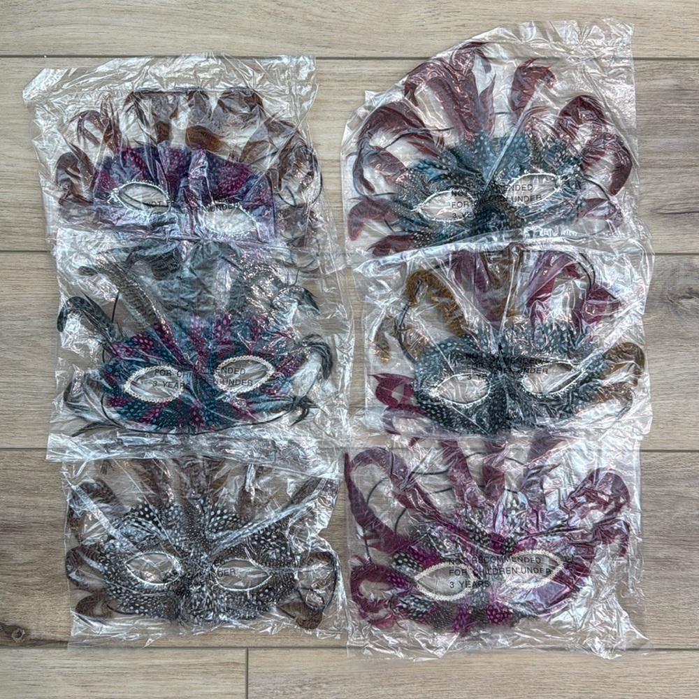Feather Masks x 6
